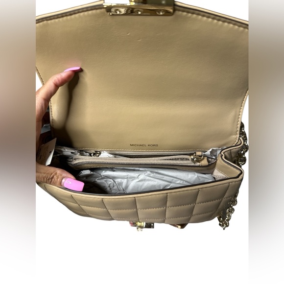 NWT Michael Kors SoHo Shoulder Bag Leather with Dust Bag - Picture 5 of 7